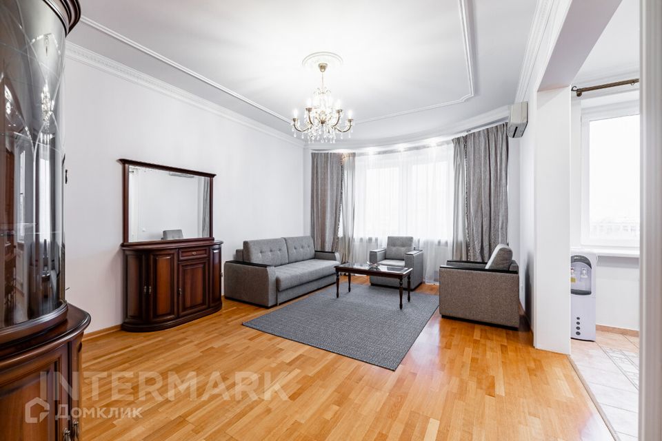 Сдаётся 3-комнатная квартира, 117 м²