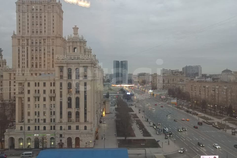 Сдаётся 4-комнатная квартира, 120 м²