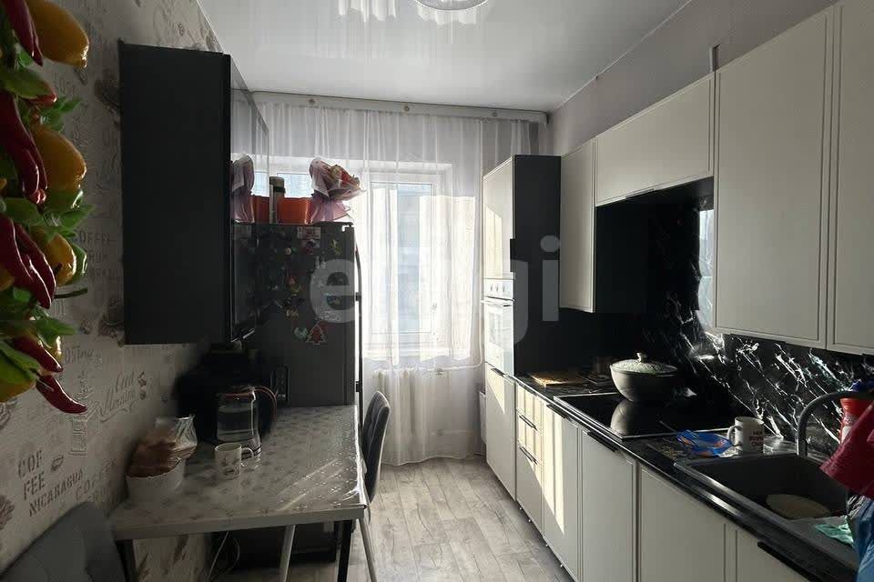 Продаётся 4-комнатная квартира, 72.5 м²