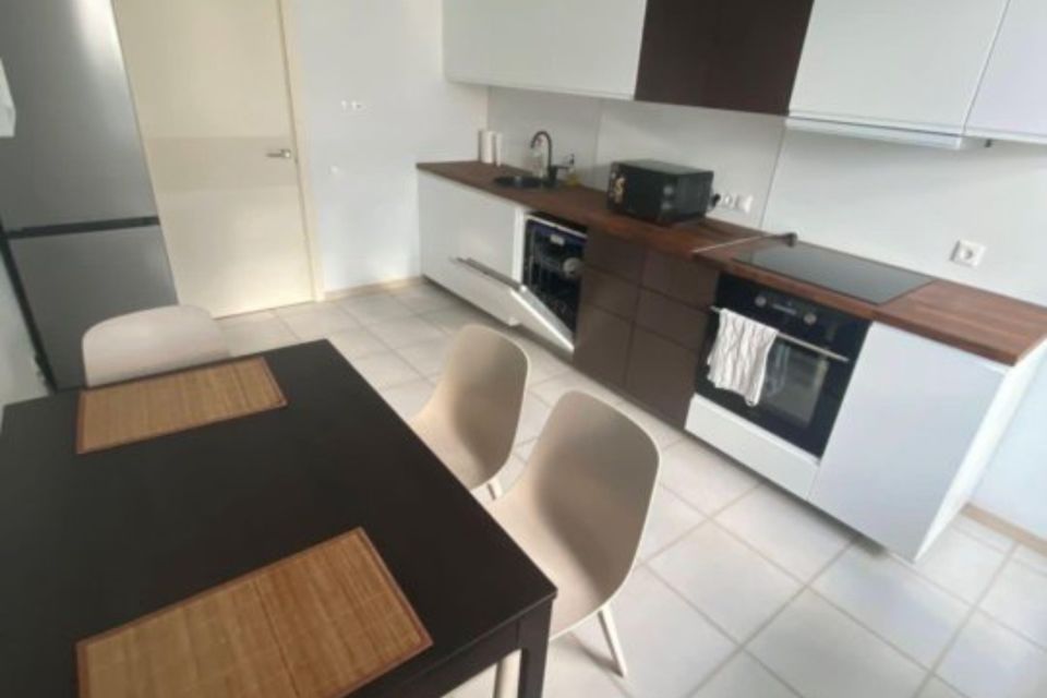 Продаётся 1-комнатная квартира, 42 м²