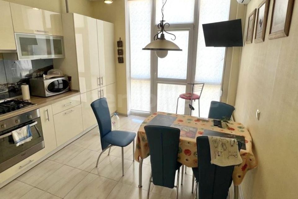 Продаётся 2-комнатная квартира, 75 м²