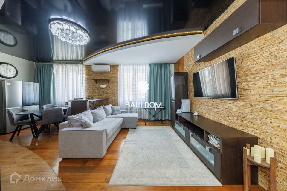 Продаётся 3-комнатная квартира, 98 м²