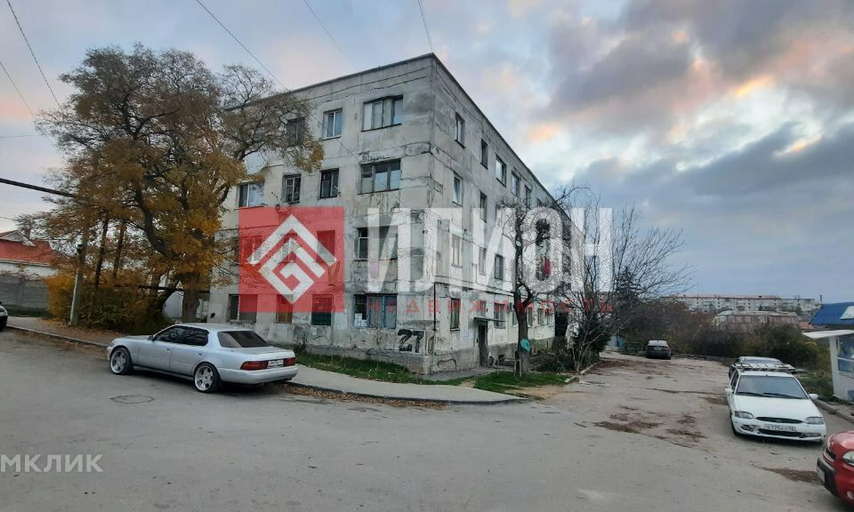 Продаётся комната в 10-комн. квартире, 18 м²