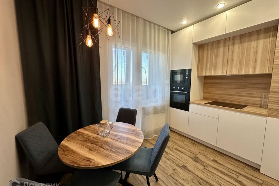 Продаётся 2-комнатная квартира, 57.4 м²
