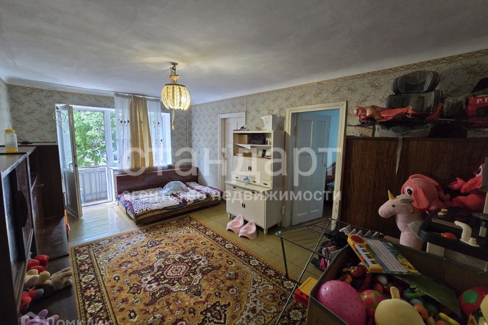 Продаётся 3-комнатная квартира, 48.7 м²