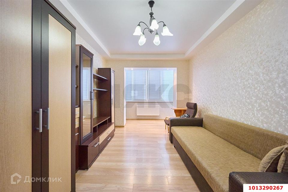 Продаётся 1-комнатная квартира, 41.8 м²