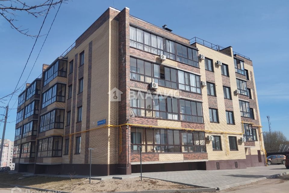 Продаётся 2-комнатная квартира, 66.3 м²