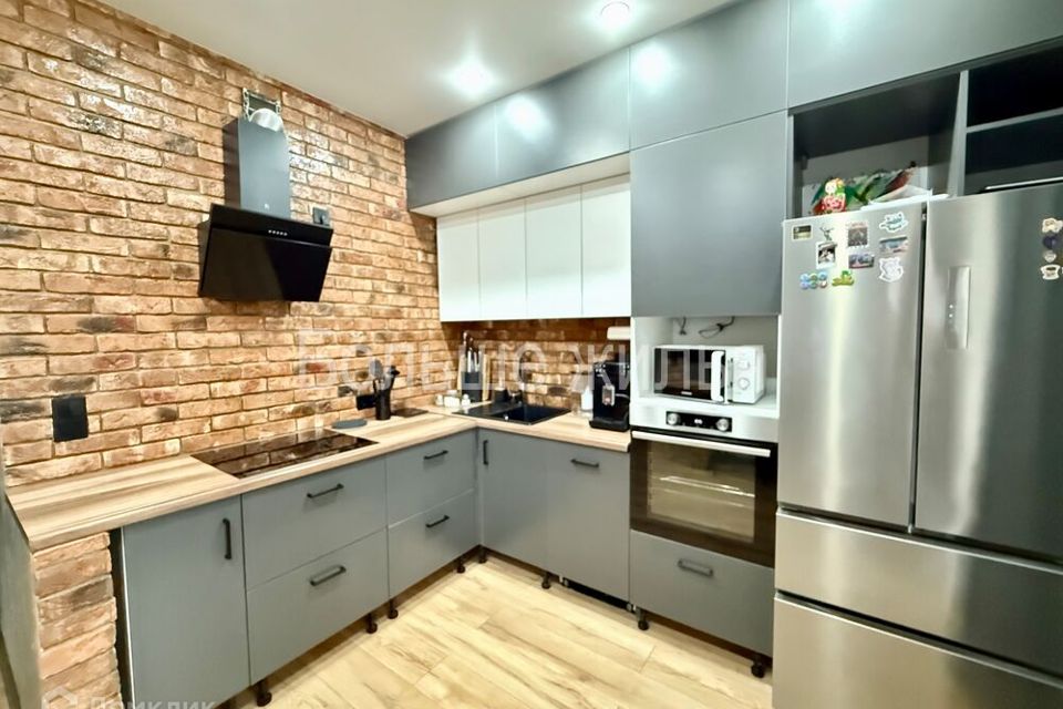 Продаётся 1-комнатная квартира, 42 м²
