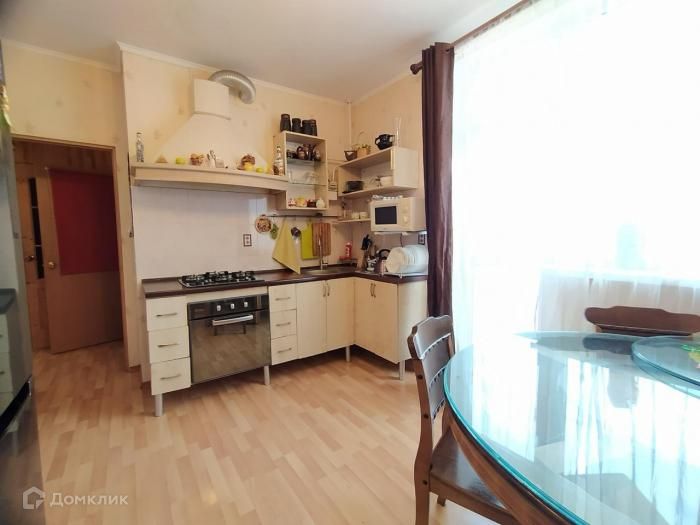 Продаётся 1-комнатная квартира, 49 м²