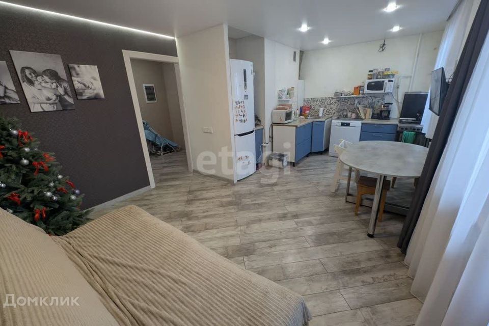 Продаётся 2-комнатная квартира, 68.6 м²