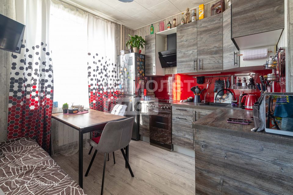 Продаётся 1-комнатная квартира, 37.7 м²