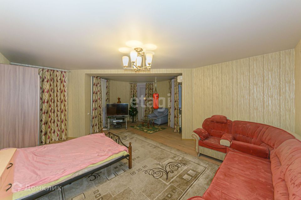 Продаётся 3-комнатная квартира, 122.4 м²
