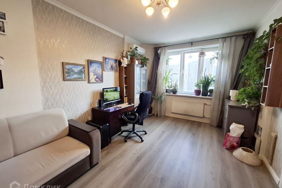 Продаётся 1-комнатная квартира, 49 м²