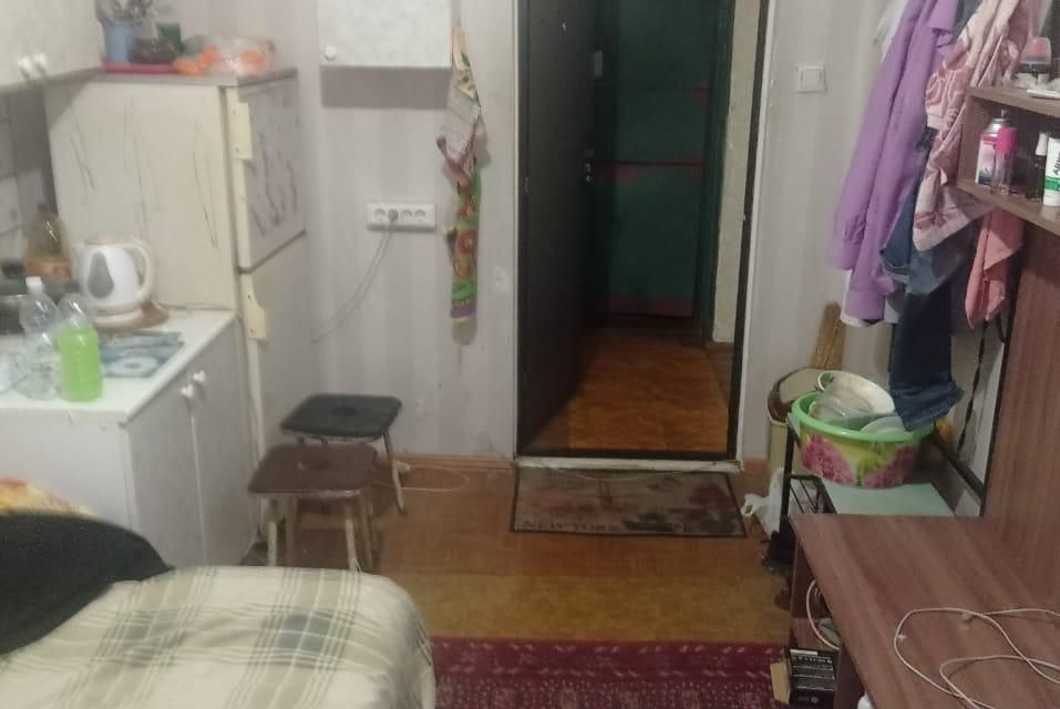 Продаётся комната в 5-комн. квартире, 12 м²