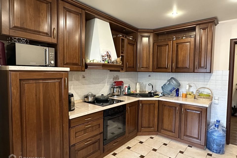 Продаётся 2-комнатная квартира, 65 м²
