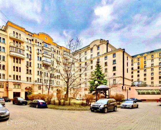 Продаётся 5-комнатная квартира, 355 м²