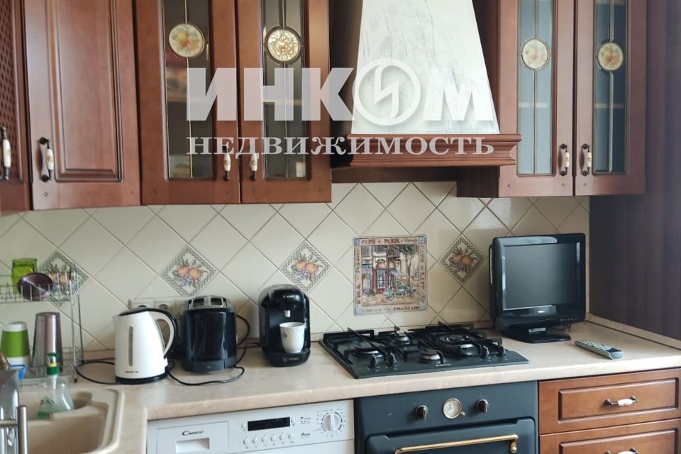 Сдаётся 4-комнатная квартира, 120 м²