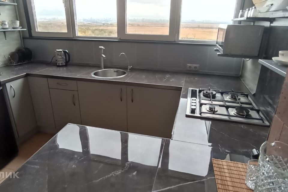 Продаётся 3-комнатная квартира, 93 м²