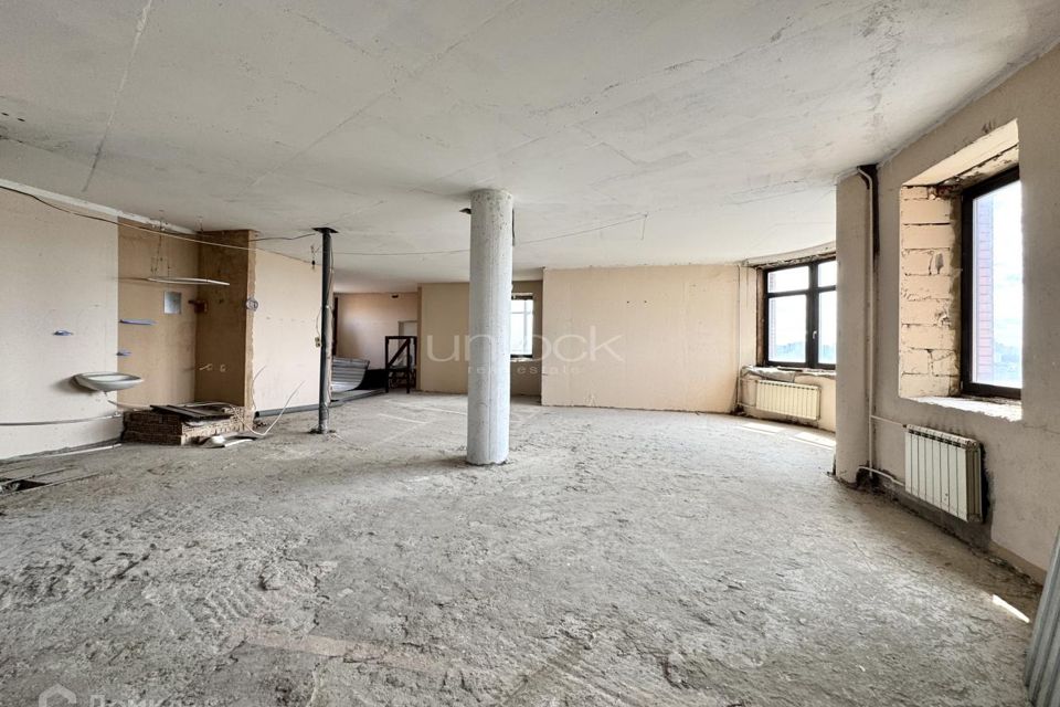 Продаётся 5-комнатная квартира, 158.9 м²