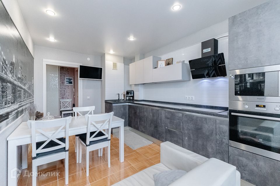 Продаётся 3-комнатная квартира, 70.7 м²
