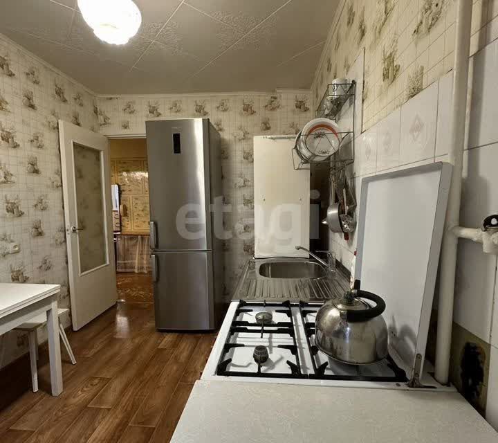 Продаётся 4-комнатная квартира, 71.8 м²