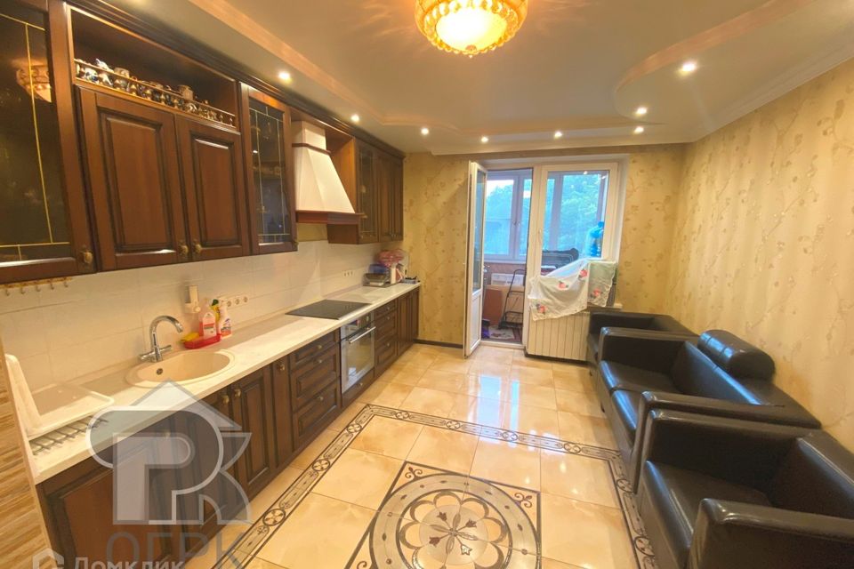 Продаётся 2-комнатная квартира, 64 м²