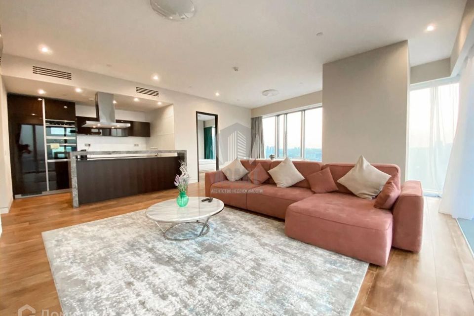 Сдаётся 2-комнатная квартира, 100 м²