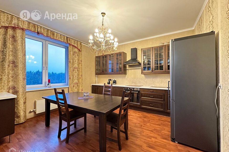 Сдаётся 3-комнатная квартира, 83 м²