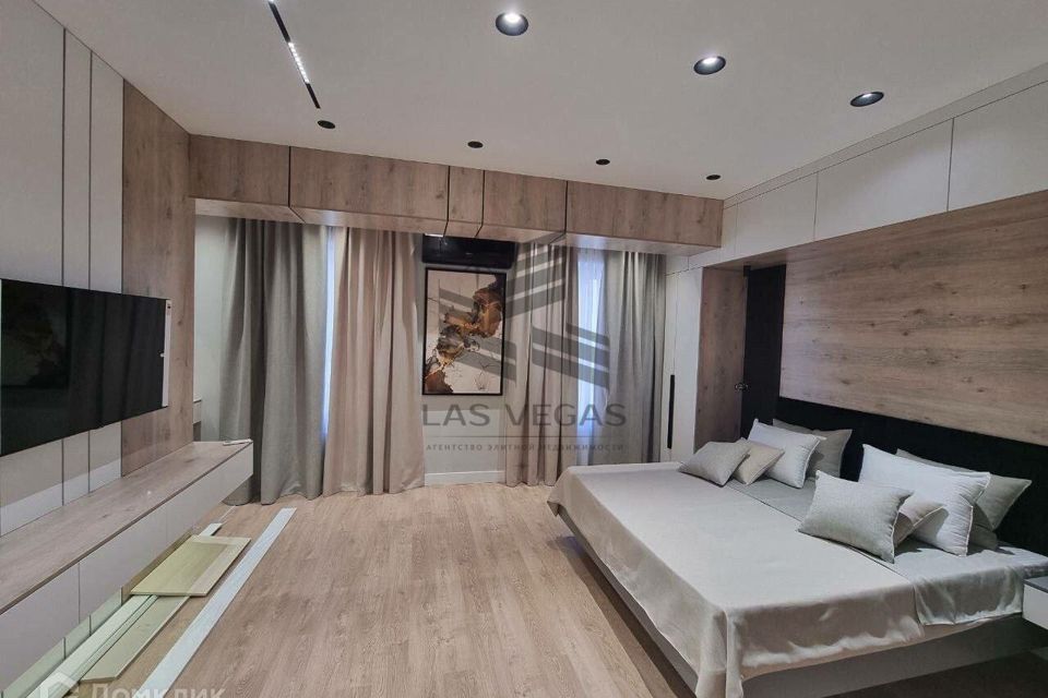 Сдаётся 4-комнатная квартира, 154 м²