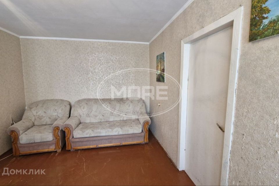 Продаётся 4-комнатная квартира, 61.5 м²