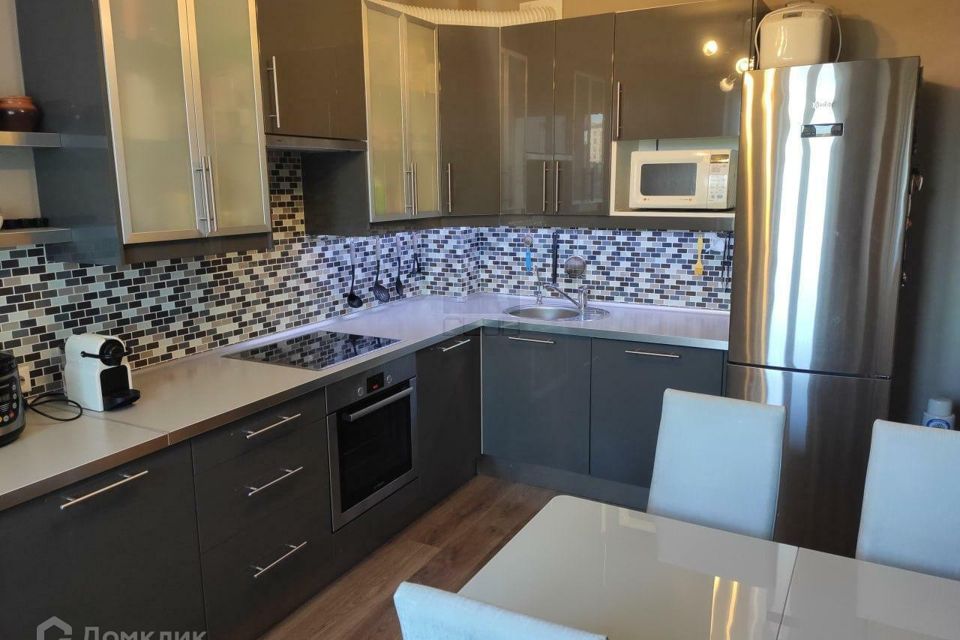 Продаётся 3-комнатная квартира, 97.4 м²