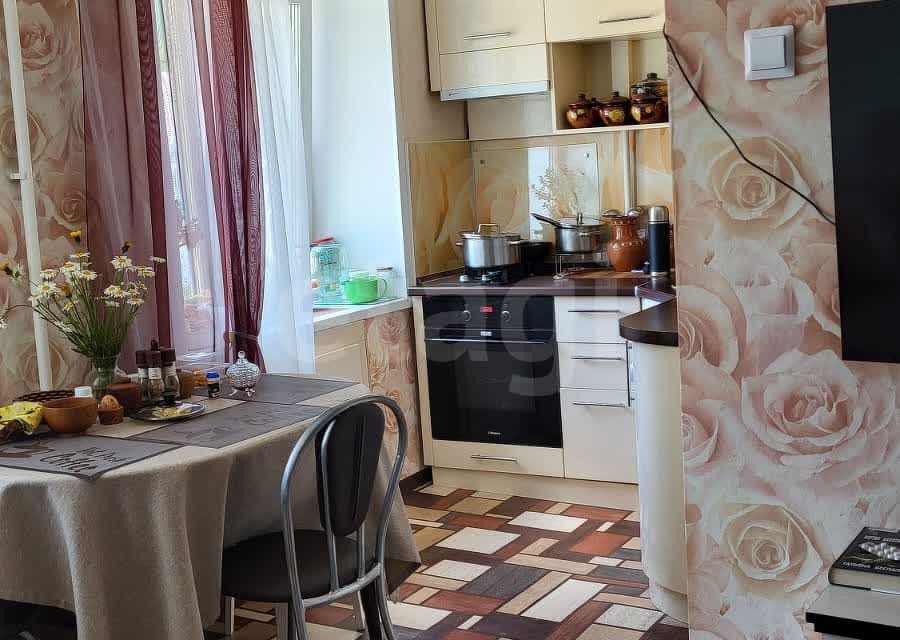 Продаётся 3-комнатная квартира, 56 м²
