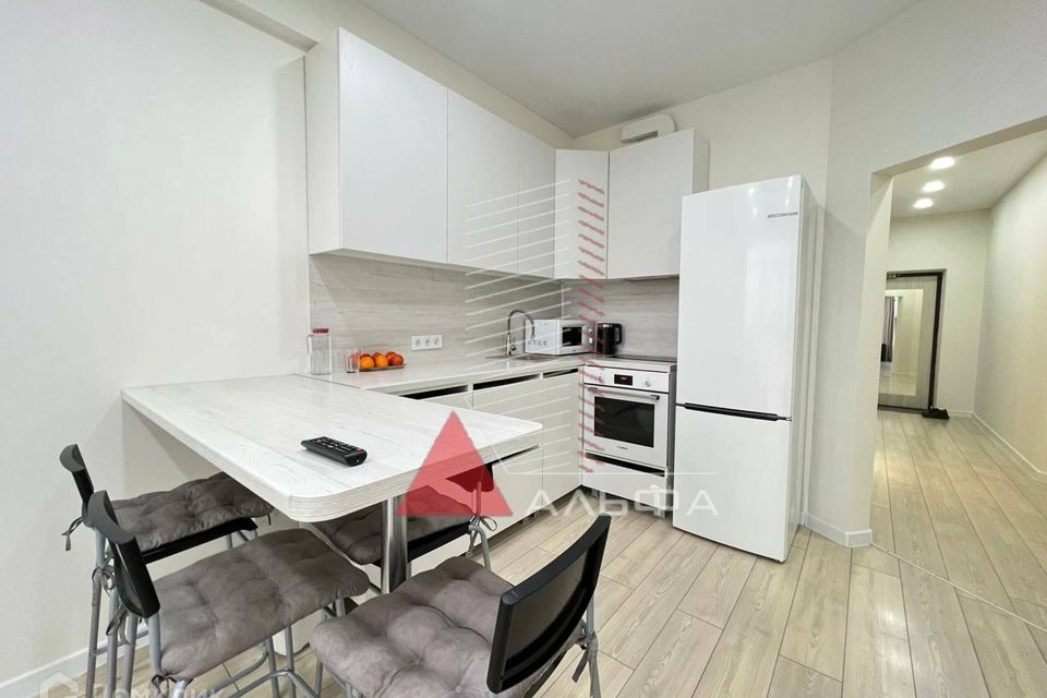 Продаётся 2-комнатная квартира, 74.5 м²
