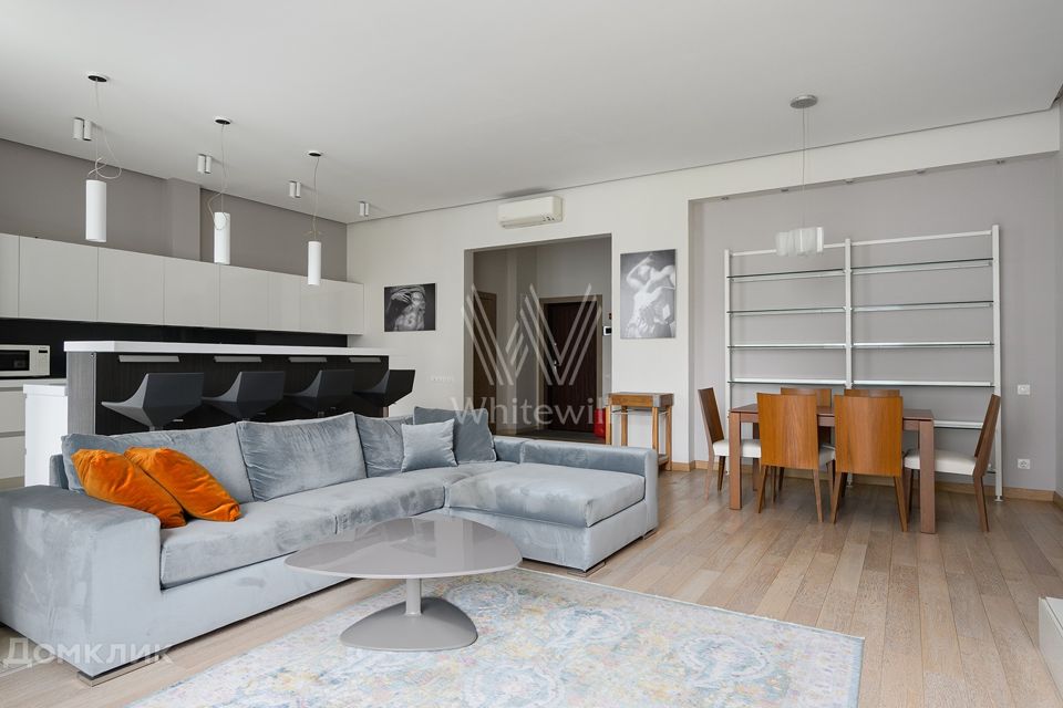 Сдаётся 2-комнатная квартира, 105 м²