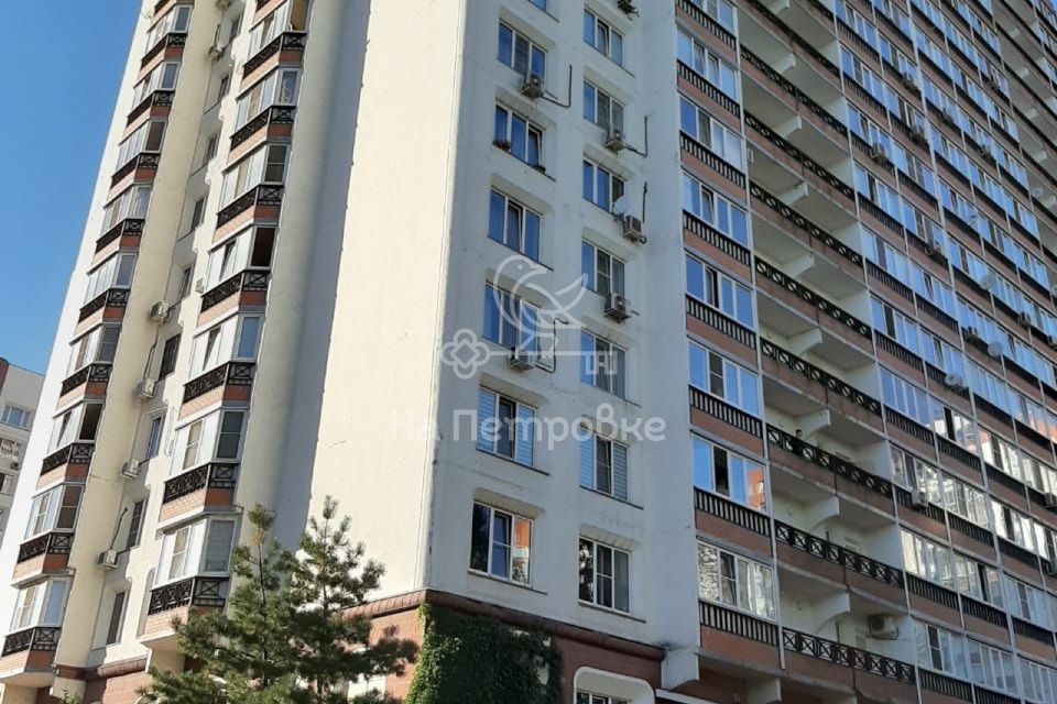 Продаётся 1-комнатная квартира, 37.9 м²