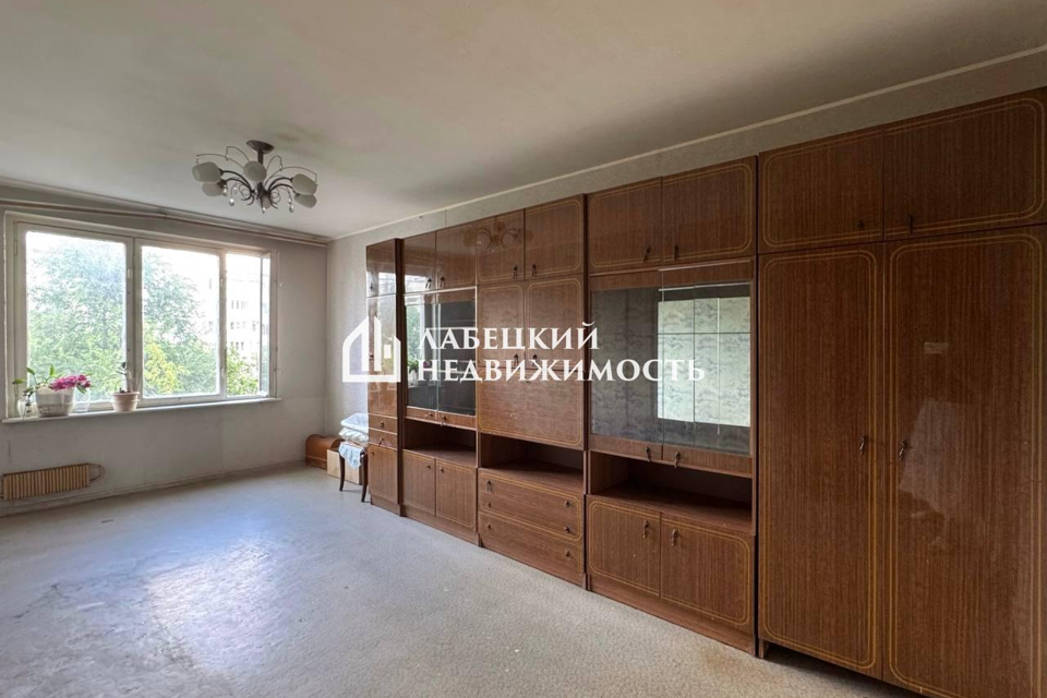 Продаётся 3-комнатная квартира, 58.3 м²