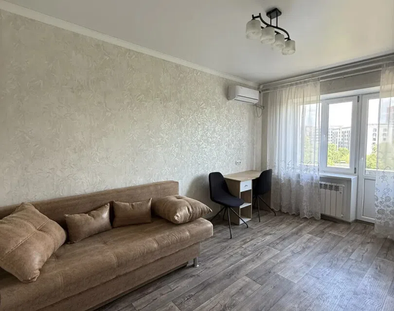Продаётся 2-комнатная квартира, 42.3 м²