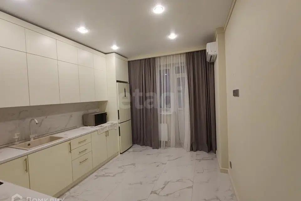Продаётся 1-комнатная квартира, 40.6 м²