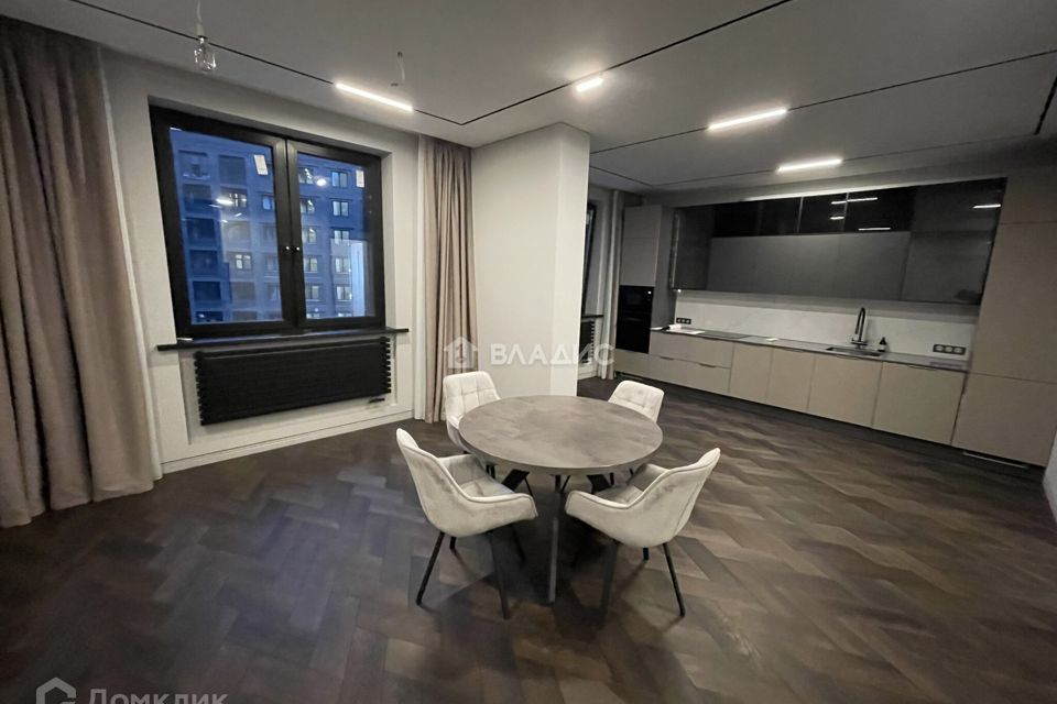 Продаётся 3-комнатная квартира, 119.4 м²