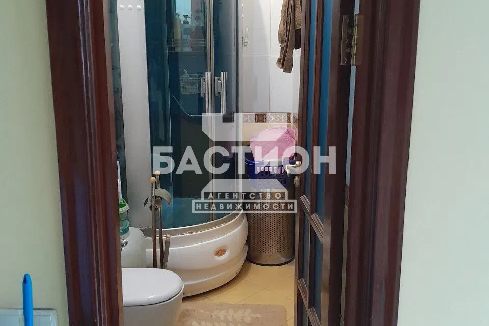 Продаётся 3-комнатная квартира, 100 м²
