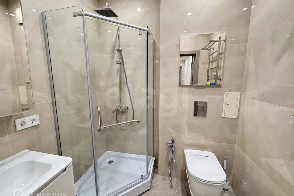 Сдаётся 1-комнатная квартира, 71 м²