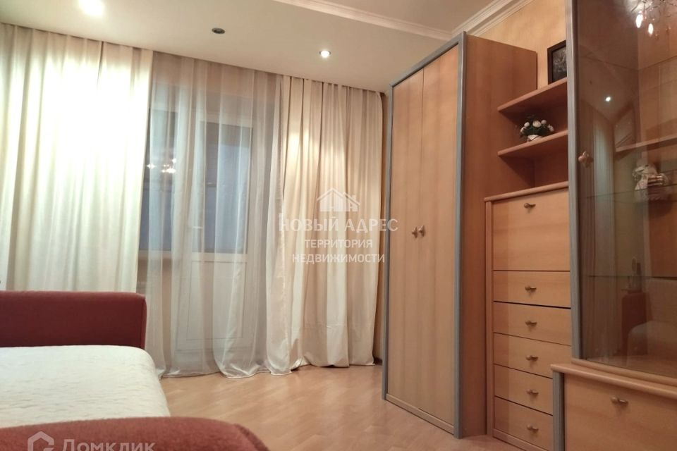 Продаётся 1-комнатная квартира, 43.3 м²