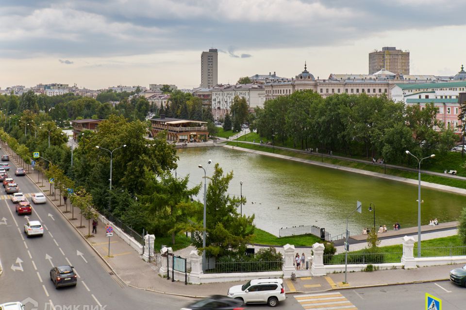 Продаётся 4-комнатная квартира, 147.8 м²