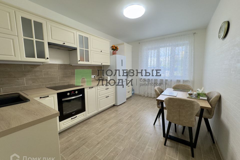 Продаётся 2-комнатная квартира, 66.7 м²