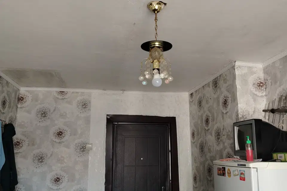 Продаётся 5 комнат в 5-комн. квартире, 58 м²
