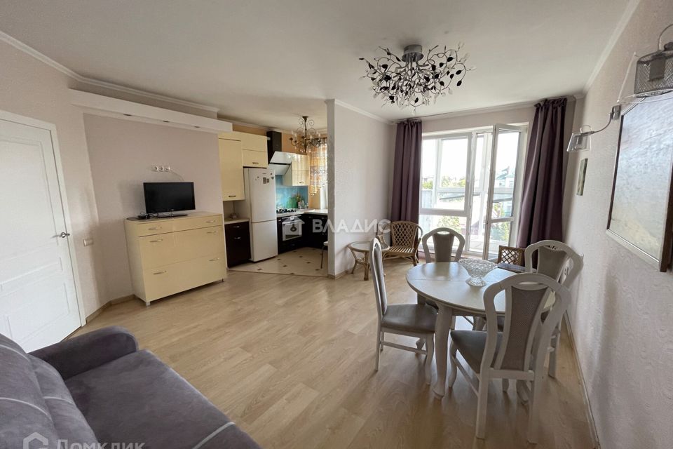 Сдаётся 1-комнатная квартира, 42 м²