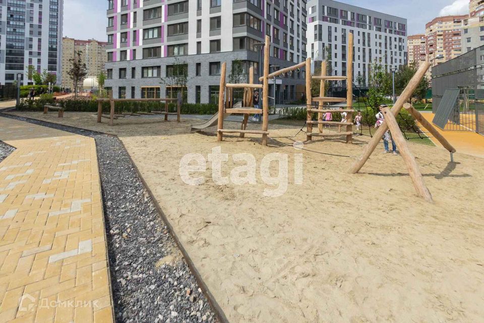 Продаётся 3-комнатная квартира, 74.4 м²
