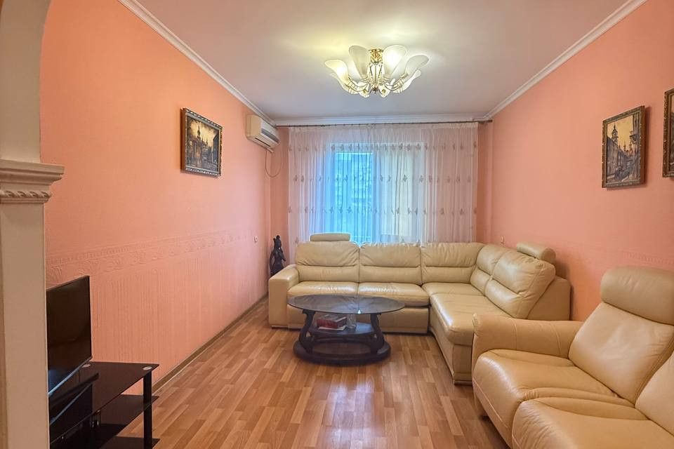 Продаётся 3-комнатная квартира, 61.3 м²