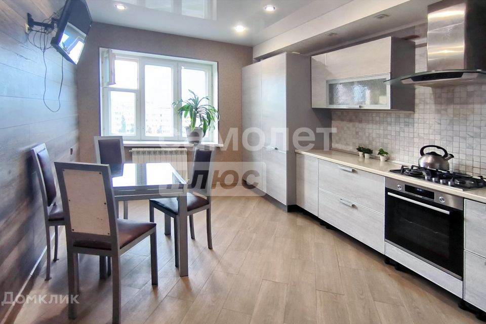 Продаётся 3-комнатная квартира, 76 м²