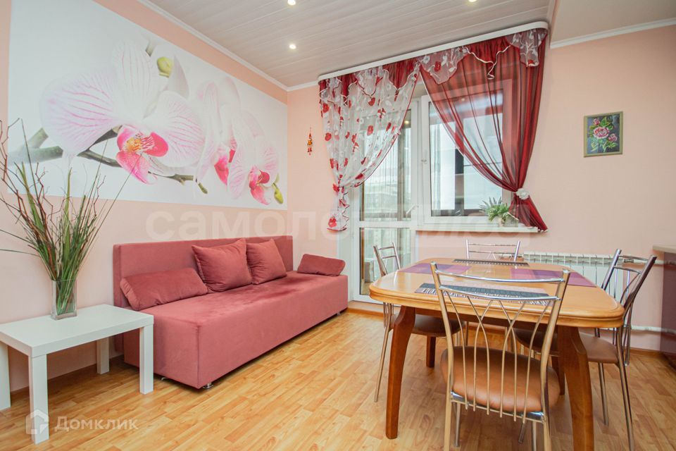 Продаётся 2-комнатная квартира, 69.4 м²